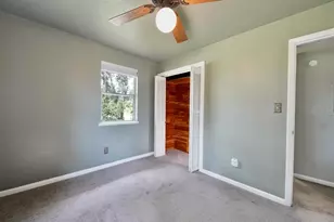 10210 Davis Rd, Tampa, FL 33637 - Photo 13