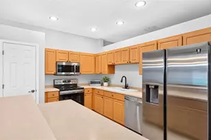 910 15th St NE, Ruskin, FL 33570 - Photo 13