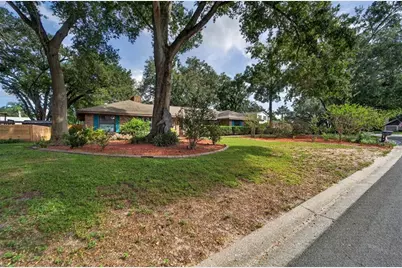 4104 Brooke Drive, Valrico, FL 33594 - Photo 7