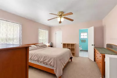 1124 54th Avenue N, Saint Petersburg, FL 33703 - Photo 7