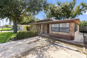 1124 54th Ave N, Saint Petersburg, FL 33703 - Photo 3