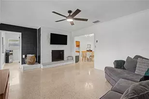 10246 N Valle Dr, Tampa, FL 33612 - Photo 15
