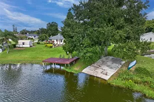 906 Retriever Ave, Seffner, FL 33584 - Photo 5