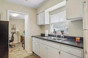 1013 N Parsons Ave, Brandon, FL 33510 - Photo 13