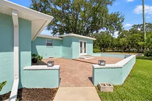 3022 1st St N, Saint Petersburg, FL 33704 - Photo 7