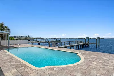 7989 Causeway Boulevard N, Saint Petersburg, FL 33707 - Photo 33
