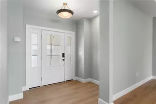 7989 Causeway Blvd N, Saint Petersburg, FL 33707 - Photo 7