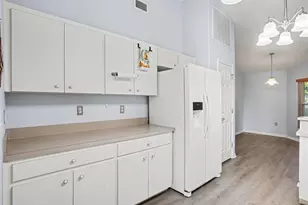 8010 Ashley Pointe Dr, Lakeland, FL 33810 - Photo 13