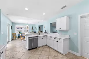 2287 Carolyn Dr, Dunedin, FL 34698 - Photo 11