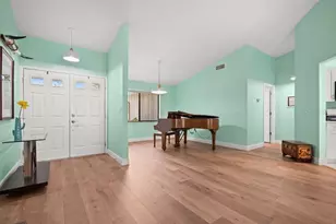 2109 Cypress Point Dr N, Clearwater, FL 33763 - Photo 5