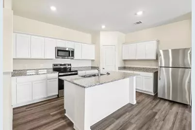 11231 Arnold Loop, San Antonio, FL 33576 - Photo 3