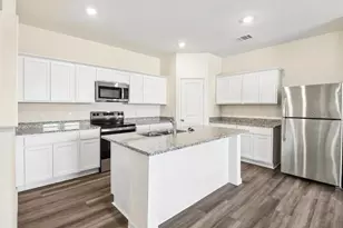 11231 Arnold Loop, San Antonio, FL 33576 - Photo 3