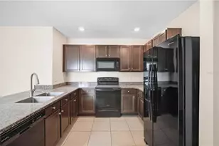10836 Trailing Vine Dr, Tampa, FL 33610 - Photo 11