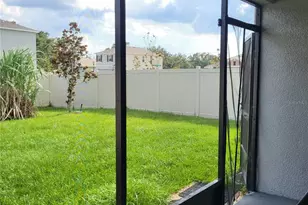 10836 Trailing Vine Dr, Tampa, FL 33610 - Photo 19