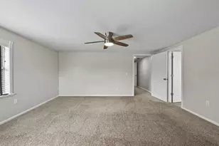 11005 N 27th St, Tampa, FL 33612 - Photo 33