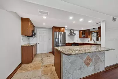 11005 N 27th Street, Tampa, FL 33612 - Photo 11