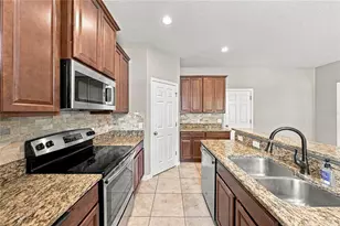30805 Satinleaf Run, Brooksville, FL 34602 - Photo 19