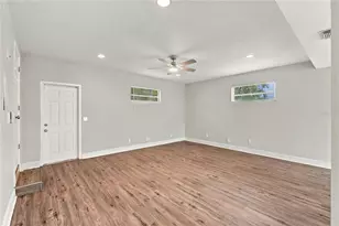 5149 22nd Ave N, Saint Petersburg, FL 33710 - Photo 17