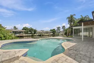 8725 Thornwood Ln, Tampa, FL 33615 - Photo 67