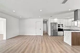 8725 Thornwood Ln, Tampa, FL 33615 - Photo 23