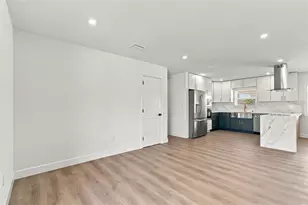 8725 Thornwood Ln, Tampa, FL 33615 - Photo 21