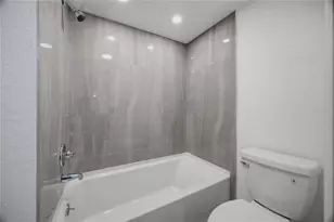 2617 Cove Cay Dr, Clearwater, FL 33760 - Photo 15