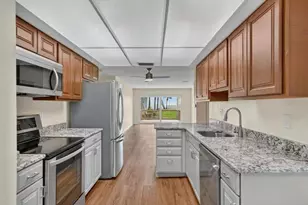 7300 Sunshine Skyway Ln S, Saint Petersburg, FL 33711 - Photo 7