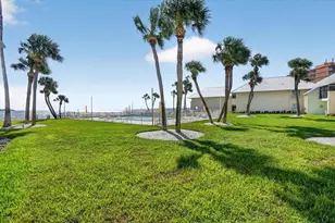 7300 Sunshine Skyway Ln S, Saint Petersburg, FL 33711 - Photo 23