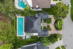 3909 Northampton Way, Tampa, FL 33618 - Photo 3