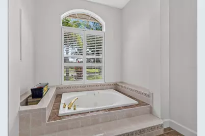 9136 Highland Ridge Way, Tampa, FL 33647 - Photo 27