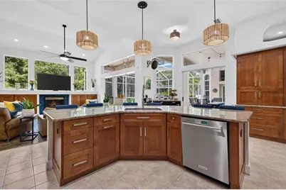 9136 Highland Ridge Way, Tampa, FL 33647 - Photo 11