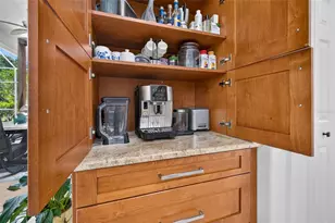 9136 Highland Ridge Way, Tampa, FL 33647 - Photo 17