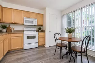 13937 Fletchers Mill Dr, Tampa, FL 33613 - Photo 5