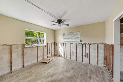 515 129th Avenue E, Madeira Beach, FL 33708 - Photo 19