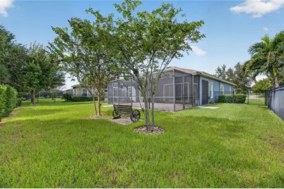 6419 Seasound Drive, Apollo Beach, FL 33572 - Photo 5