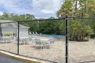 7148 Waterside Dr, Tampa, FL 33617 - Photo 9