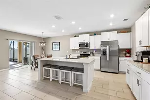 4048 Capri Coast Dr, Plant City, FL 33565 - Photo 7