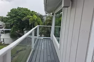 17603 1st St E, Saint Petersburg, FL 33708 - Photo 9