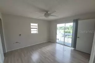 17603 1st St E, Saint Petersburg, FL 33708 - Photo 15