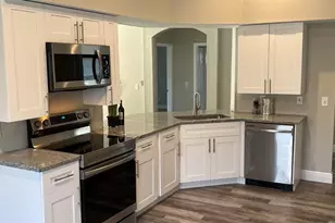 19202 Garden Quilt Cir, Lutz, FL 33558 - Photo 9
