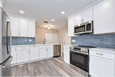 3942 Shoreside Circle, Tampa, FL 33624 - Photo 9