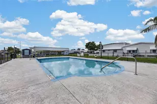 10054 Collingwood Ave, Dade City, FL 33525 - Photo 29