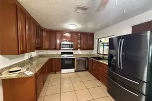 2944 58th Ave N, Saint Petersburg, FL 33714 - Photo 7