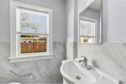 3939 45th Avenue N, Saint Petersburg, FL 33714 - Photo 15