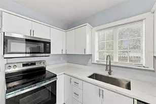 3939 45th Ave N, Saint Petersburg, FL 33714 - Photo 11