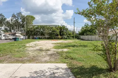 621 Hudson Avenue, Tampa, FL 33606 - Photo 1