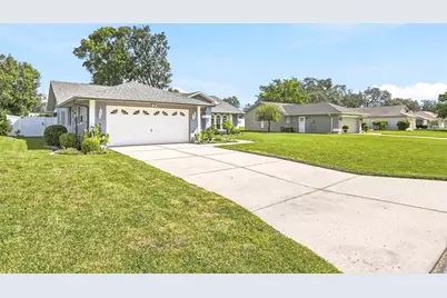 8185 Rhanbuoy Road, Spring Hill, FL 34606 - Photo 5