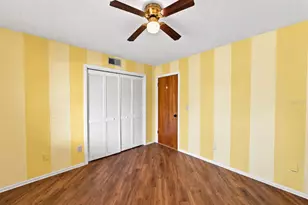 2502 Royal Pines Cir, Clearwater, FL 33763 - Photo 11