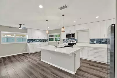 7505 W Henry Avenue, Tampa, FL 33615 - Photo 9