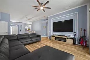 2101 Shelbourne Ct, Wesley Chapel, FL 33543 - Photo 11